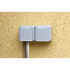 Quteo Серый Розетка 2-я с заземлением со шторками IP44 | 782353 | Legrand
