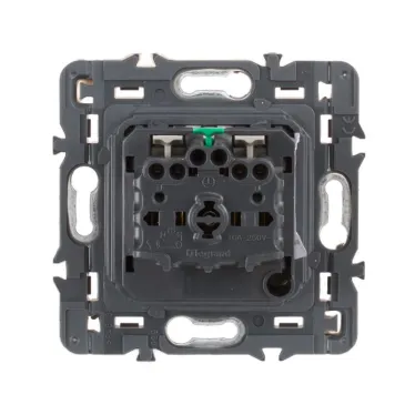 Celiane Титан Розетка с плоской лицевой панелью с/з, безвинт зажим (накладка+механизм) | 067167 | Legrand