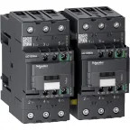                  Контактор реверсивный 3P EVERLINK AC3 440В 50A катушка управления 48-130В AC/DC
               