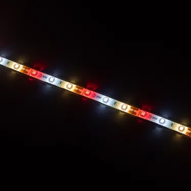 Светодиодная лента для растений полного спектра 3м IP65 с адаптером 12V FITO-Strip Light-Rа90-27W-3m-12V-IP65 ЭРА