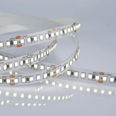 Лента гибкая светодиодная на самоклеящейся основе. ULS-2835-168LED/m-10мм-IP20-DC24V-14W/m-5м-6500K Катушка 5 м. в герметичной упаковке. (6500K).