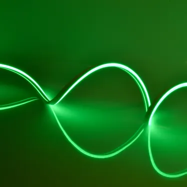 Гибкая светодиодная лента. NEON ULS-N01-2835-120LED/m-6mm-IP67-DC12V-9W/m-5M-GREE катушка 5м в блистере зеленый свет