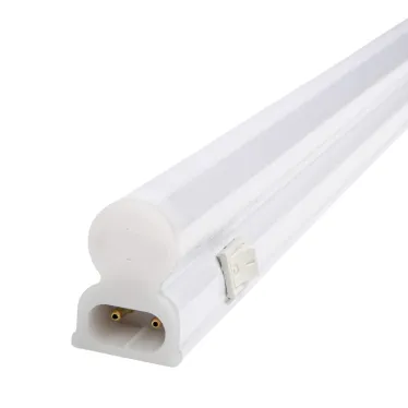 ULI-Q150 18W/4000K IP40 WHITE Светильник линейный светодиодный (аналог Т5), 220В, с выключателем. Кабель и крепление в/к. Белый свет (4000K). Корпус белый. TM Volpe