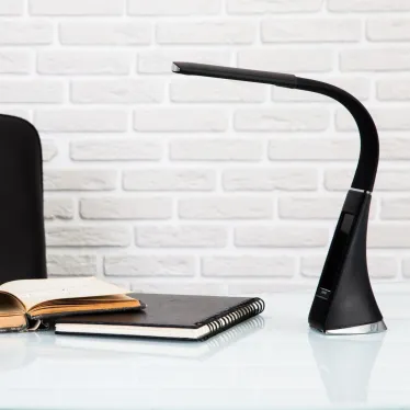 Светильник настольный TLD-542 Black LED 300L 5000KDimmer