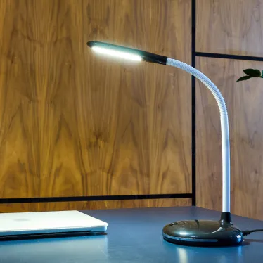 Светильник настольный 7W Механический выключатель TLD-561 Black/LED/450Lm/4500K Черный
