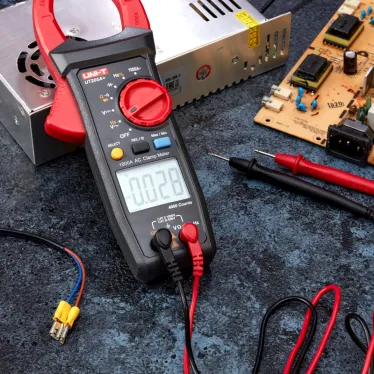 Клещи токовые UNI-T UT205+