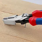 Плоскогубцы электромонтера Linemans Pliers резка - проволока средней твердости 46мм твердая проволока 3мм L-240мм черные обливные рукоятки