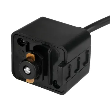 Светильник светодиодный трековый на шинопровод ДПО-10Вт 3000К 600х80 корпус алюминий черный на подвесе 1м IP40