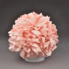                  Светильник светодиодный со сменной лампой (в/к) Гортензия Белый/Пудровый E27, теплый белый свет (3000K). Плафон D150мм, прозрачный. Белое основание. TM
               