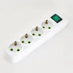                  LETITIA Колодка с/з 4 входа с выключателем
               