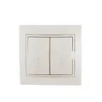                  Мира Выключатель двойной проходной жемчужно-белый перламутр со вставкой
               