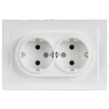 BRITE Розетка 2-местная с заземлением с защитными шторками 16А в сборе РСш12-3-БрАБ арктический белый IEK