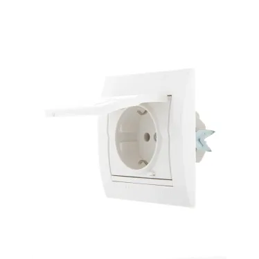 DERIY Розетка с/з с крышкой ПБТ белый