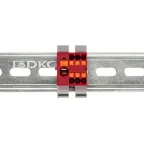 Блок распределительный с гориз. адаптером на рейку шириной 35мм, зажим push-in, 1 ввод 6 кв.мм, 6 точек подключения 2,5 кв.мм, красный