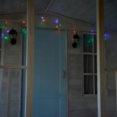 Бахрома светодиодная со статическим свечением 6м Соединяемая 80 светодиодов Разноцветный свет Провод прозрачный ТМ Uniel ULD-B6006-080/STK MULTI IP44