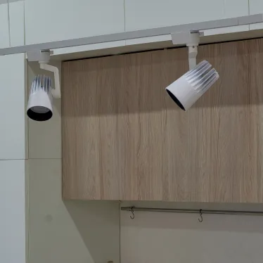 Светильник-прожектор ULB-Q274 30W/4000К WHITE светодиодный трековый 3000 Лм Белый свет (4000К) Корпус белый ТМ Volpe