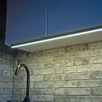 Светильник линейный светодиодный аналог Т5 10 Вт 230В Кабель 0,9м с вилкой и крепление в комплекте Белый свет 4000K Корпус черный TM Volpe ULI-Q951 10W/4000K IP20 BLACK