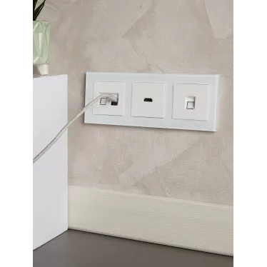 BRITE Рамка 3 поста РУ-3-2-Бр стекло белый матовый IEK