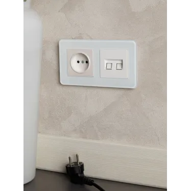 BRITE Рамка 2 поста РУ-2-2-Бр стекло белый RE IEK