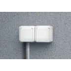 Quteo Розетка двойная с заземлением со шторками наружная IP44 белая