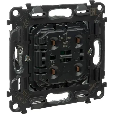 Valena IN MATIC Светорегулятор кнопочный для балластов 1-10В с нейтралью Безвинтовые зажимы