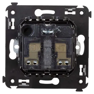 Avanti Розетка в стену, 2P+E, с защитными шторками, ''Черный квадрат''