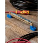 Шина 0 N (8х12мм) 18 отверстий латунь 2 синих угловых изолятора PROxima