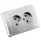 Розетка двойная скрытая со шторками серебро