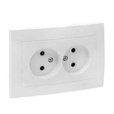 Валенсия розетка 2-местная б/з 10А белая с защ. штор.