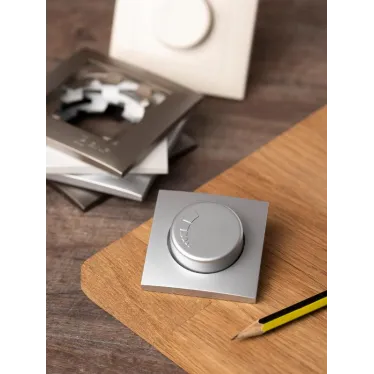 Валенсия лицевая панель светорегулятора 600W 220В сталь