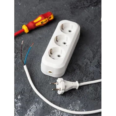 Колодка 3 гнезда с заземлением 16А Эксперт