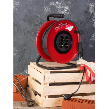 Удлинитель на катушке Гефест 2.0 4 гнезда 30м с заземлением и предохранителем КГ 3x1.5 16А/3.5кВт PROxima