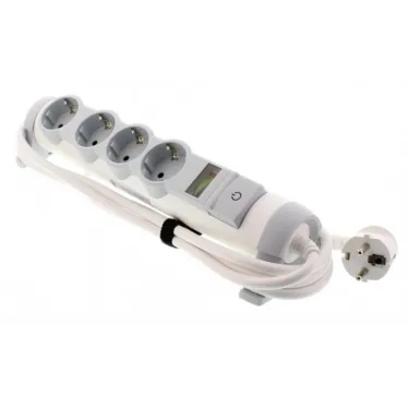 Удлинитель бытовой 4 розетки шнур 3м с заземлением с выключателем с индикацией