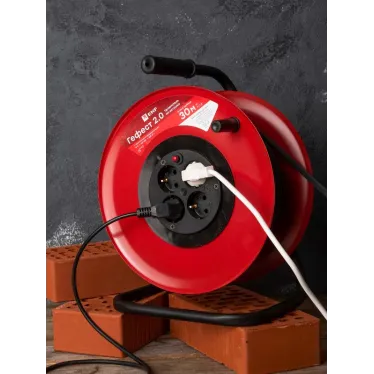 Удлинитель на катушке Гефест 2.0 4 гнезда 30м с заземлением и предохранителем КГ 3x1.5 16А/3.5кВт PROxima