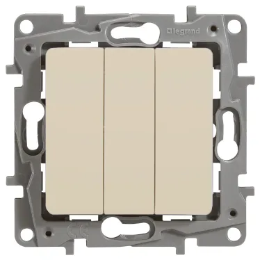 Etika Слоновая кость Выключатель 3-клавишный, 10А, автозажимные клеммы | 672313 | Legrand