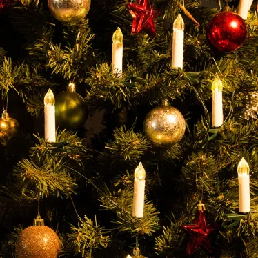 Гирлянда светодиодная  «Свечки» ULD-S0600-030/SGA WARM WHITE IP20 CANDLES    6м. 30 светодиодная . 3000К шнур зел. | UL-00005469 | Uniel