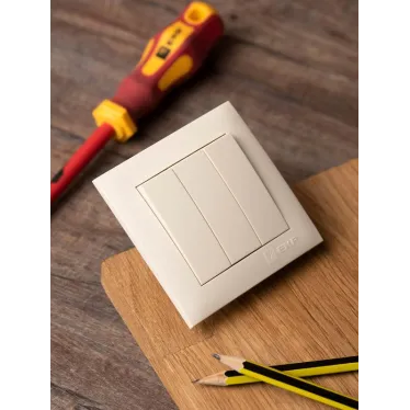 Валенсия выключатель 3-кл. 10А кремовый