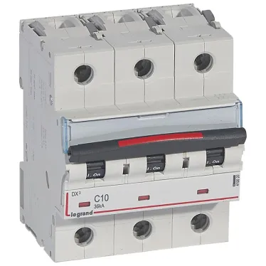 Выключатель автоматический трехполюсный 10А C DX3 36кА