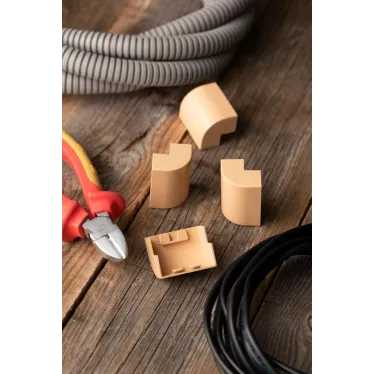 Угол внешний (40х16) (4 шт) Plast под светлое дерево