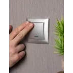 Валенсия лицевая панель выключателя 1-кл. с индикатором 10А сталь