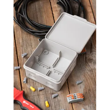 Коробка распределительная KMP-030-035 с крышкой (85х85х40) для прямого монтажа без мембр. вводов серая IP54 EKF