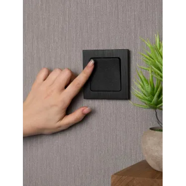 Стокгольм Механизм Выключателя 1-кл. проходного 10А в/к черный