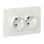 Валенсия лицевая панель розетки 2-местной с/з 16А жемчуг с защ. штор.