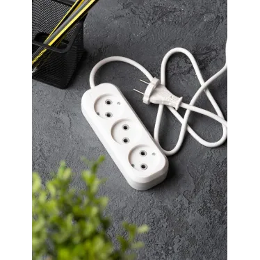 Удлинитель 'Эксперт' 3 гнезда 3 метра 10А/2.2кВт без заземления ПВС 2х0.75 PROxima