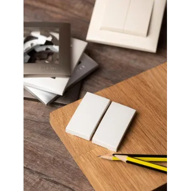 Валенсия лицевая панель выключателя 2-кл. 10А жемчуг