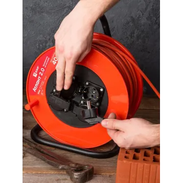 Удлинитель на катушке 'Атлант 2.0' 4 гнезда 40м с заземлением КГ 3x1.5 16А/3.5кВт IP44 PROxima