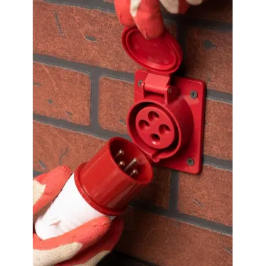 Розетка кабельная 32А 3Р+Е IP44 скрытая 380В 424