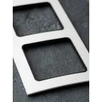 Стокгольм Рамка 4-местная белая с линией цвета черный