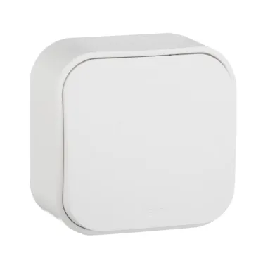 Quteo Кнопка 1 клавиша наружная белая 6А