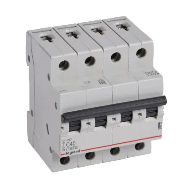RX3 Авт.выключатель 4,5кА 40А 4П C